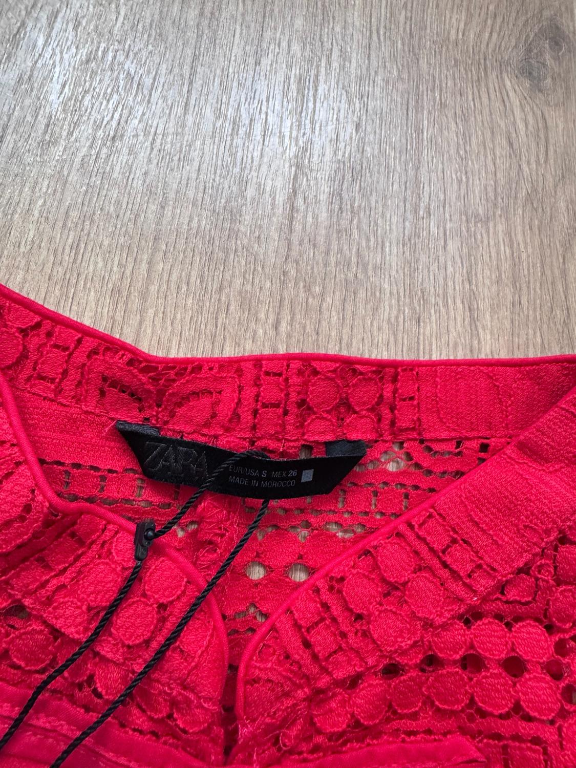 GUIPURE LACE TOP WITH FROG FASTENING - Image 2