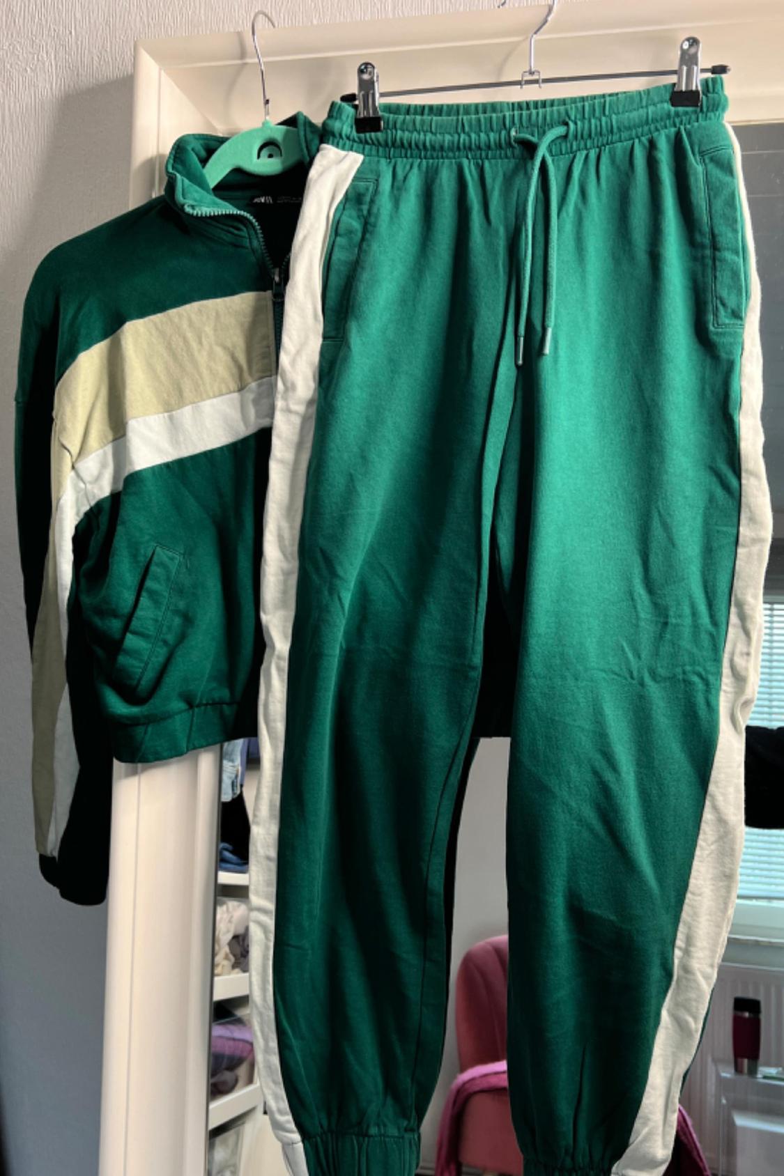 JOGGING TROUSERS WITH STRIPE DETAIL