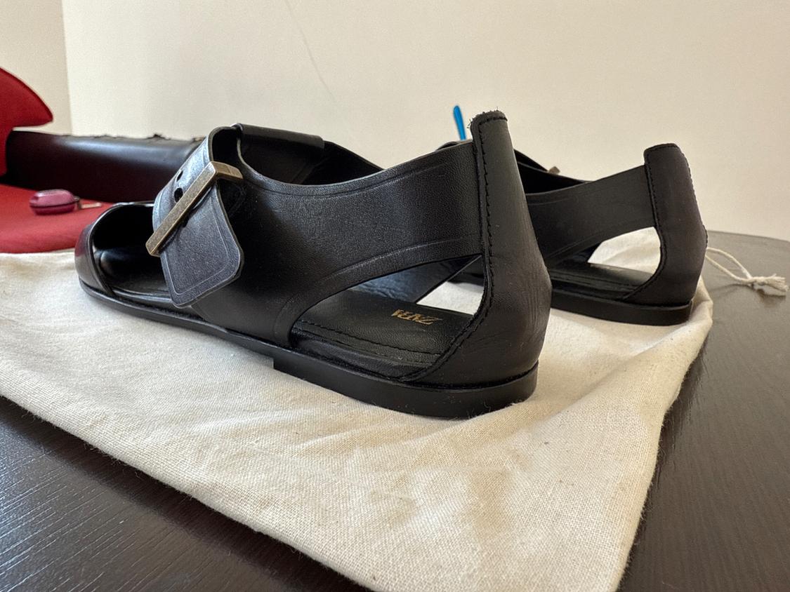 LEATHER CAGE SANDALS WITH STUDS - Image 2