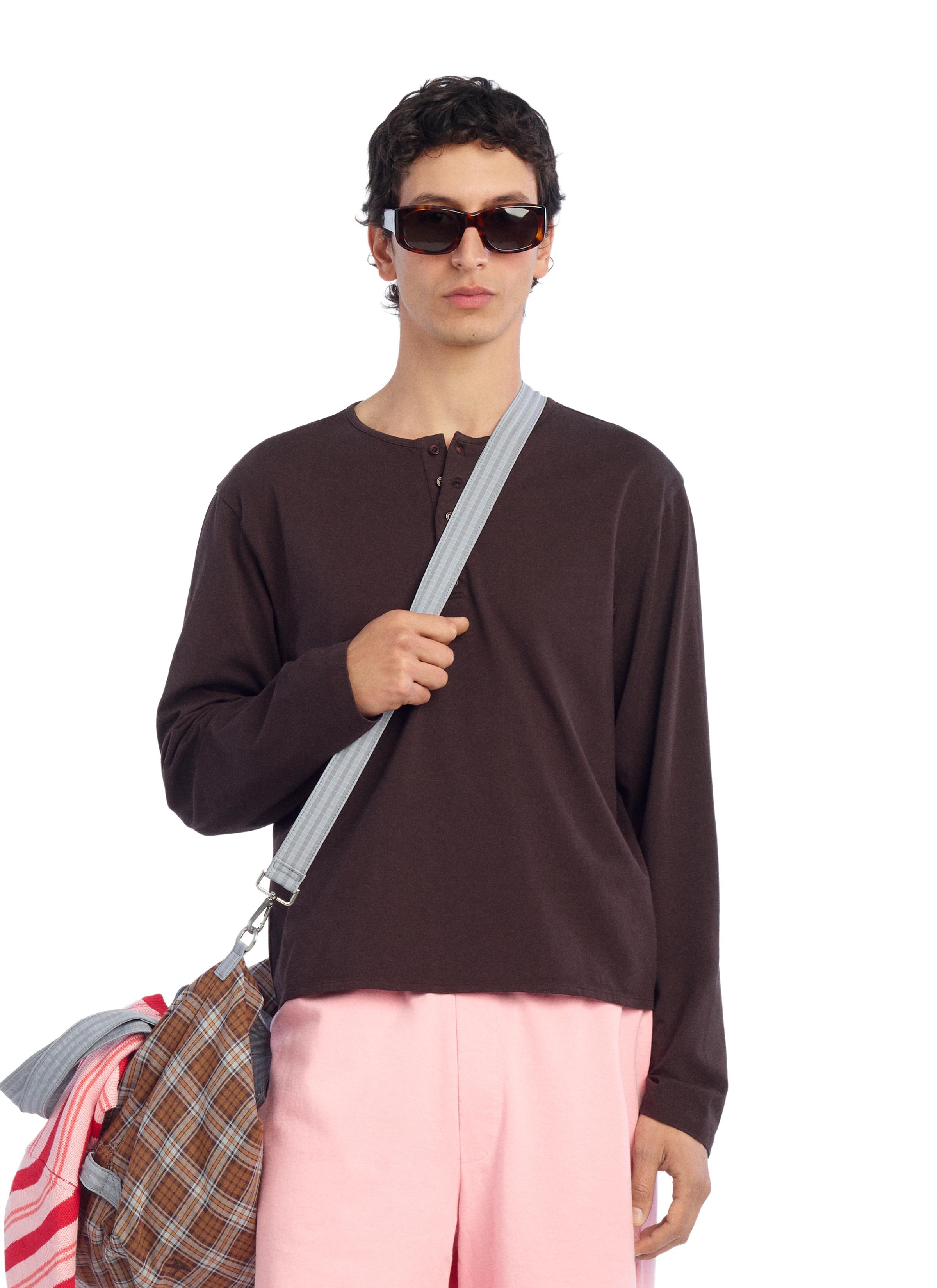 REGULAR FIT HENLEY T-SHIRT — Brown