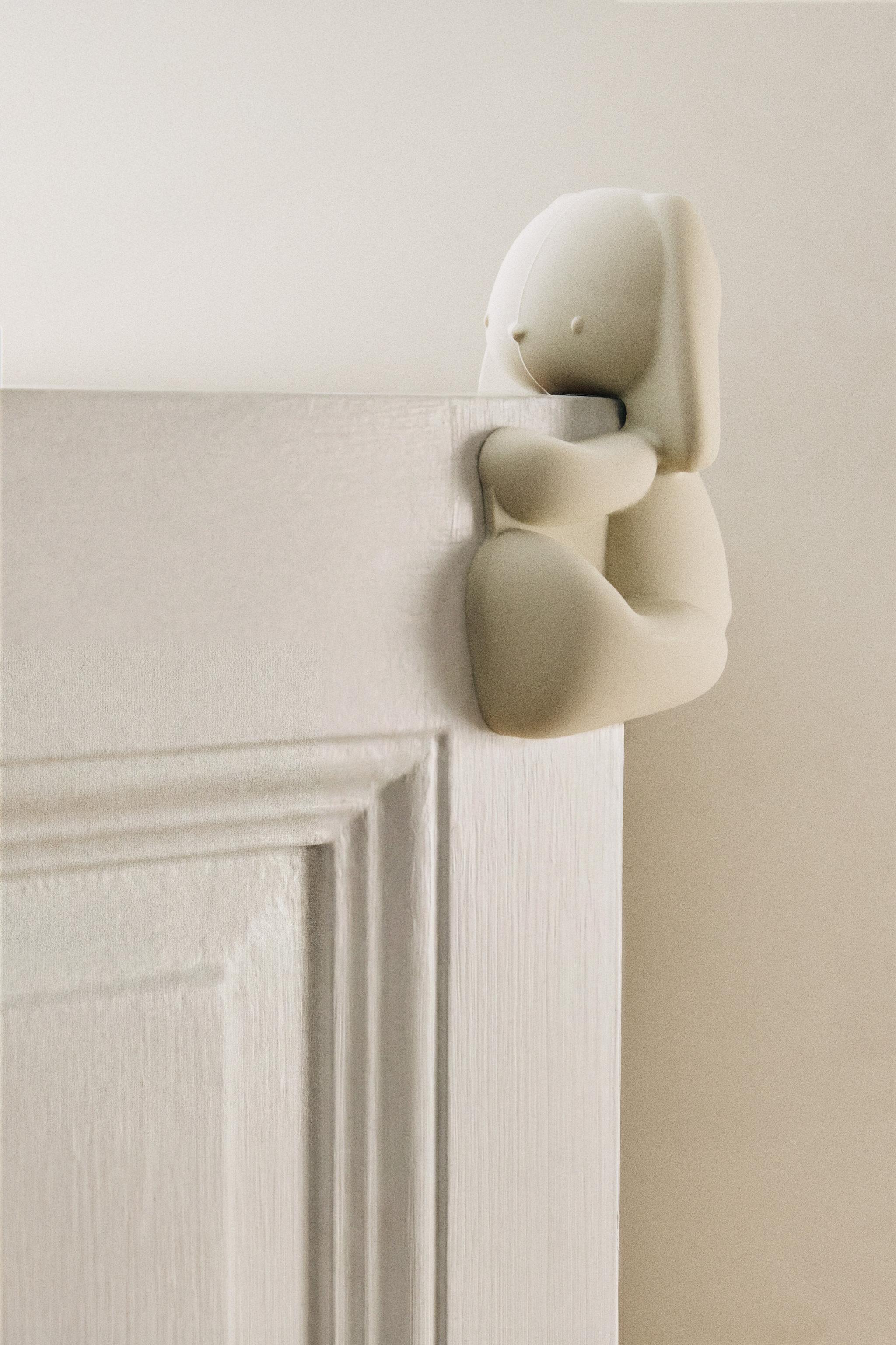 CHILDREN'S RABBIT DOORSTOP — Taupe grey