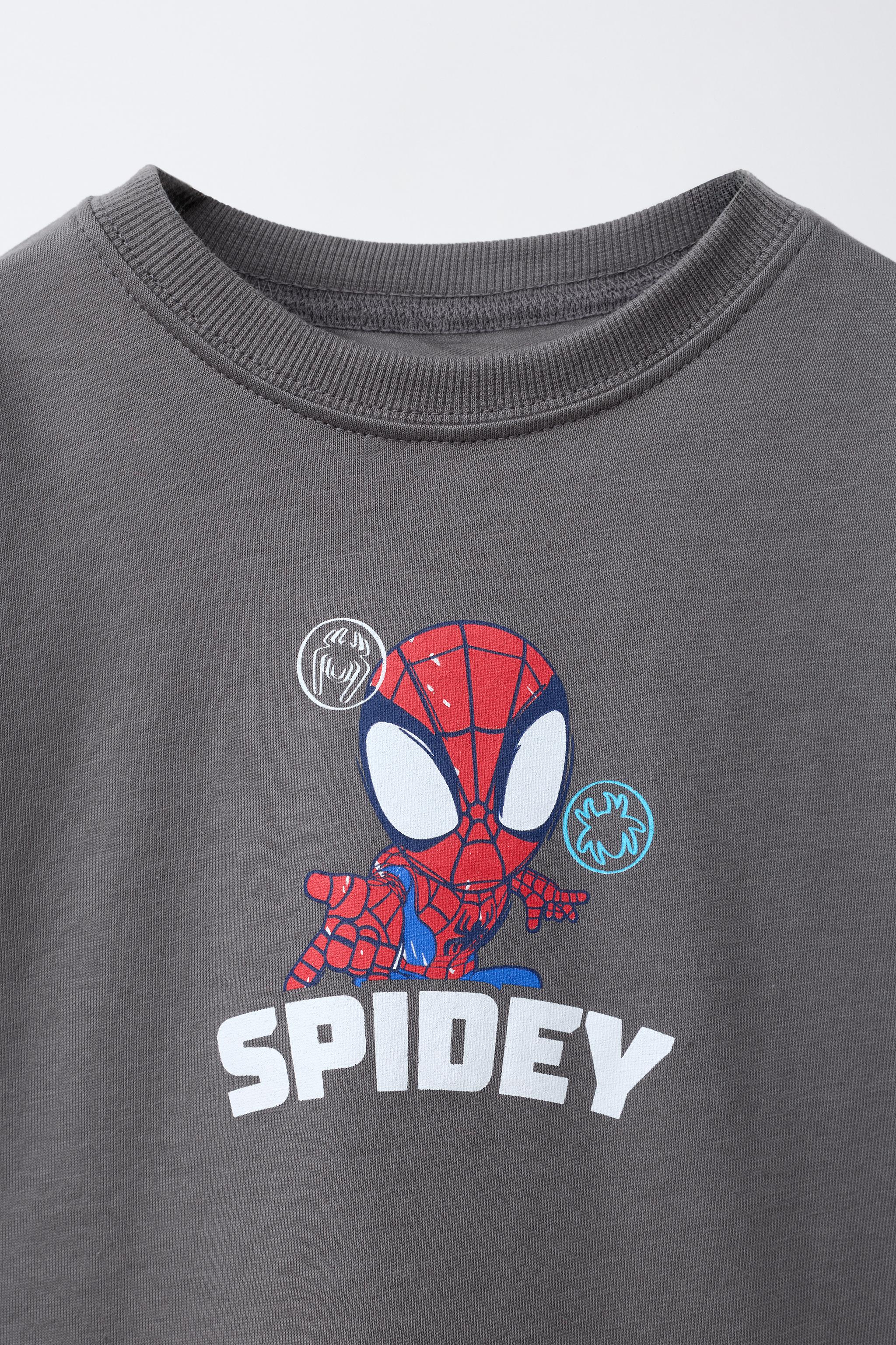 ENSEMBLE JOGGING T-SHIRT ET BERMUDA SPIDEY © MARVEL