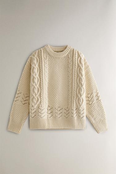 Zaras KABELSTICKAD JULTRÖJA - Naturfärg