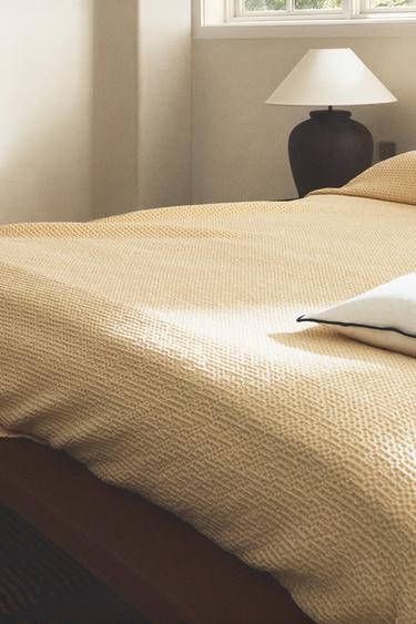 MINI WAFFLE KNIT BEDSPREAD - Yellow by Zara