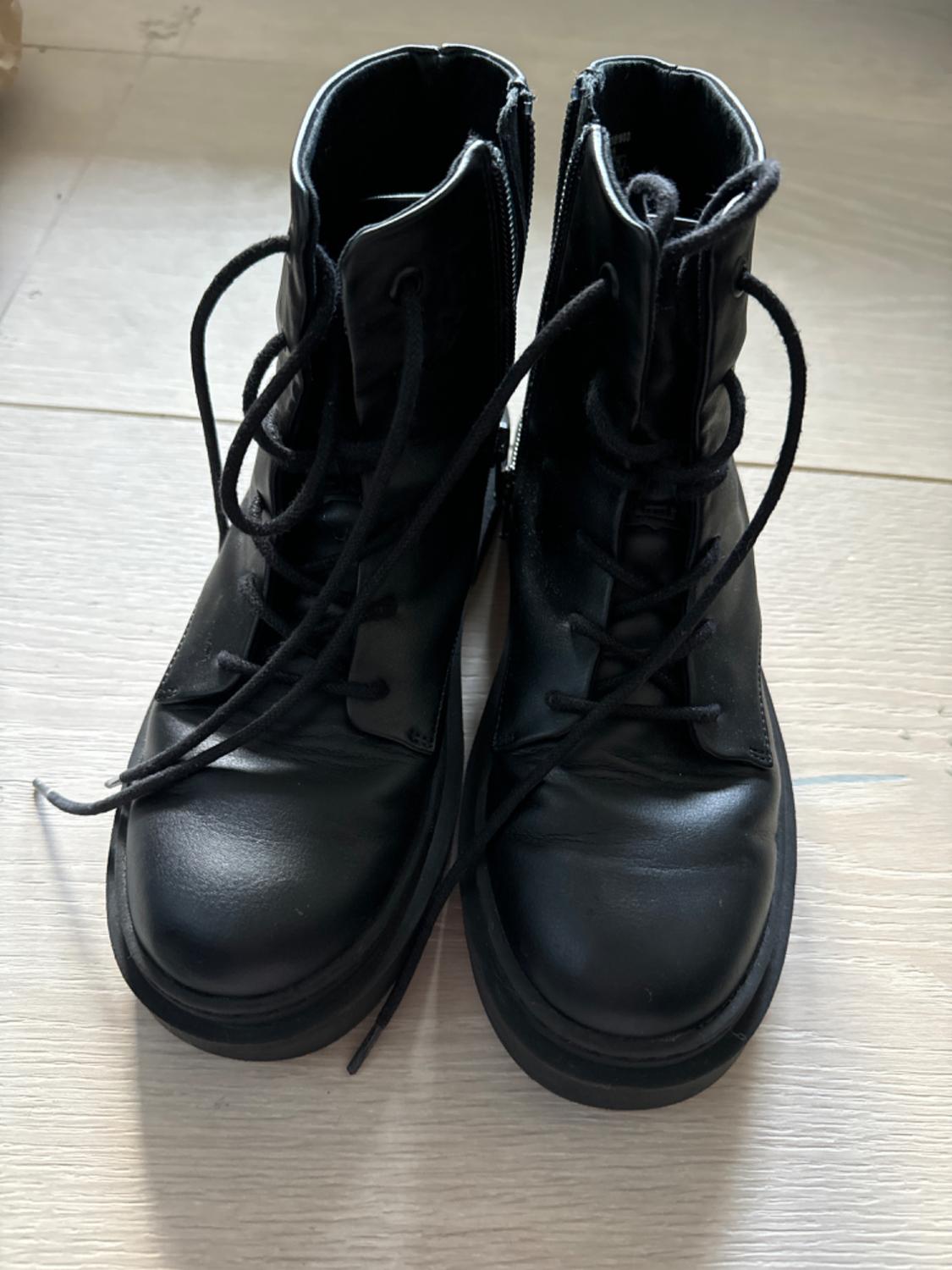BOOTS ZIP AND TIE SIZE 35 - Image 2