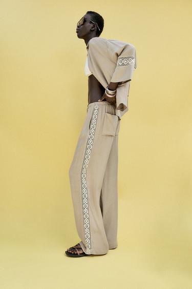 PANTALON LARGE BANDES LATÉRALES BRODÉES - Sable de Zara - Image 2