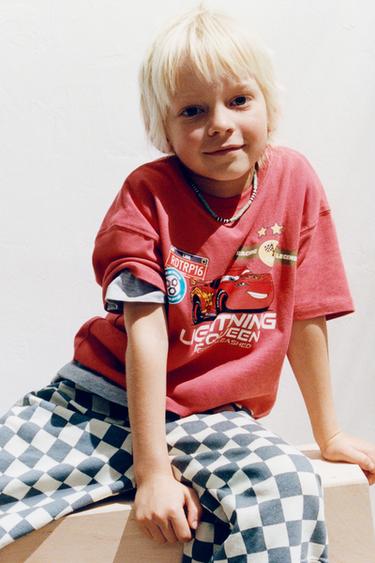 ФУТБОЛКА С ПРИНТОМ CARS LIGHTNING MCQUEEN © DISNEY — КРАСНЫЙ от Zara