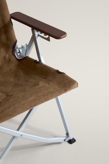 FOLDING CHAIR WITH HANDLE AND ARMRESTS — camel 2