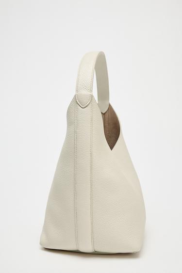 SACA PIEL EFECTO GRANULADO - Crudo de Zara