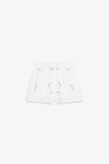 SHORT BRODÉ FLEURS - Blanc cassé de Zara - Image 4