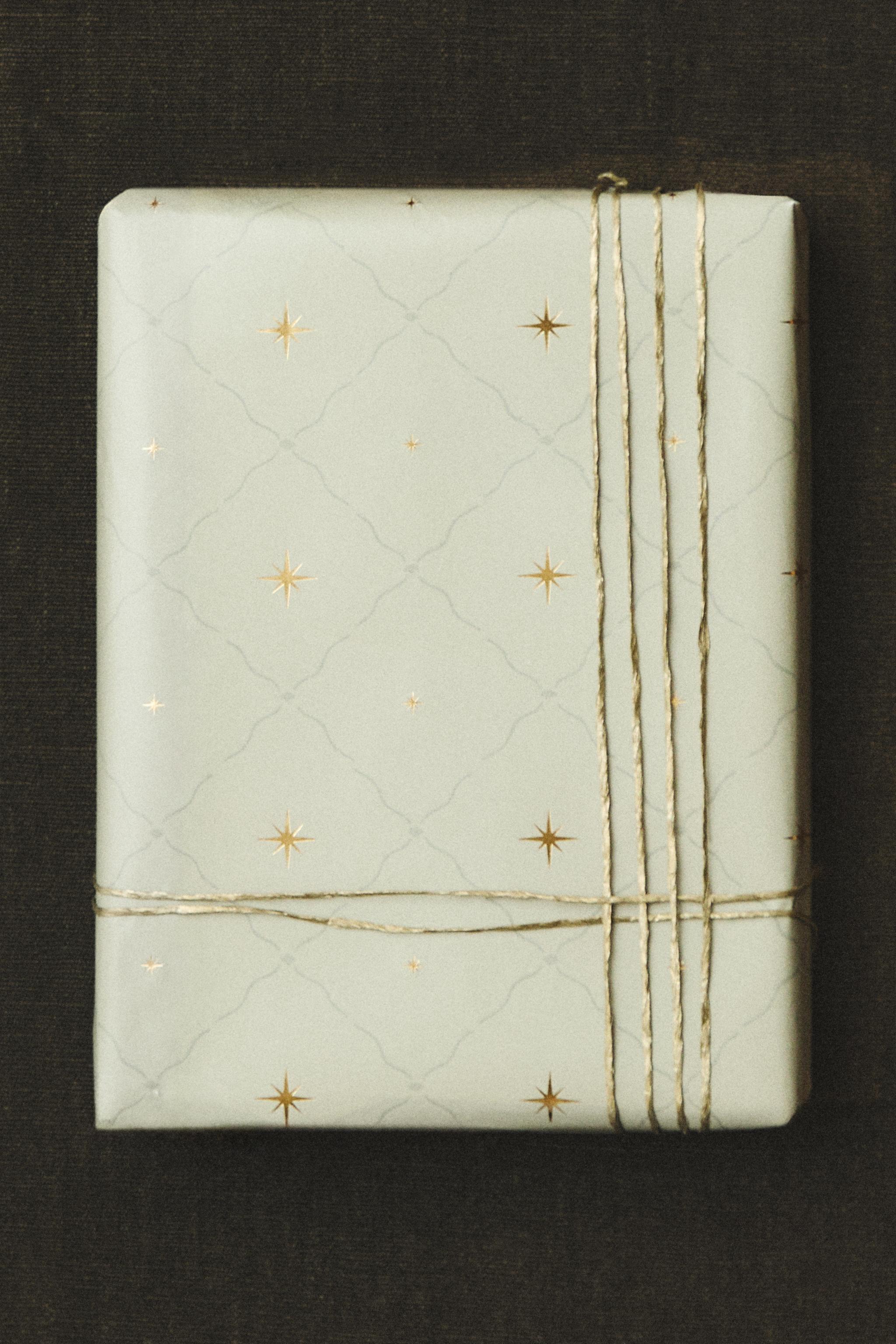 DIAMOND CHRISTMAS GIFT WRAPPING PAPER