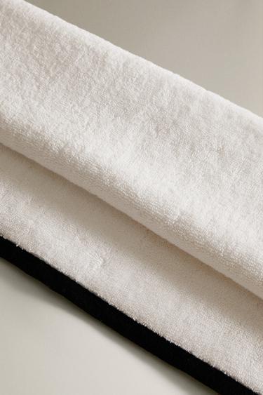 SERVIETTE DE BAIN BORDURE CONTRASTÉE - Blanc de Zara - Image 3