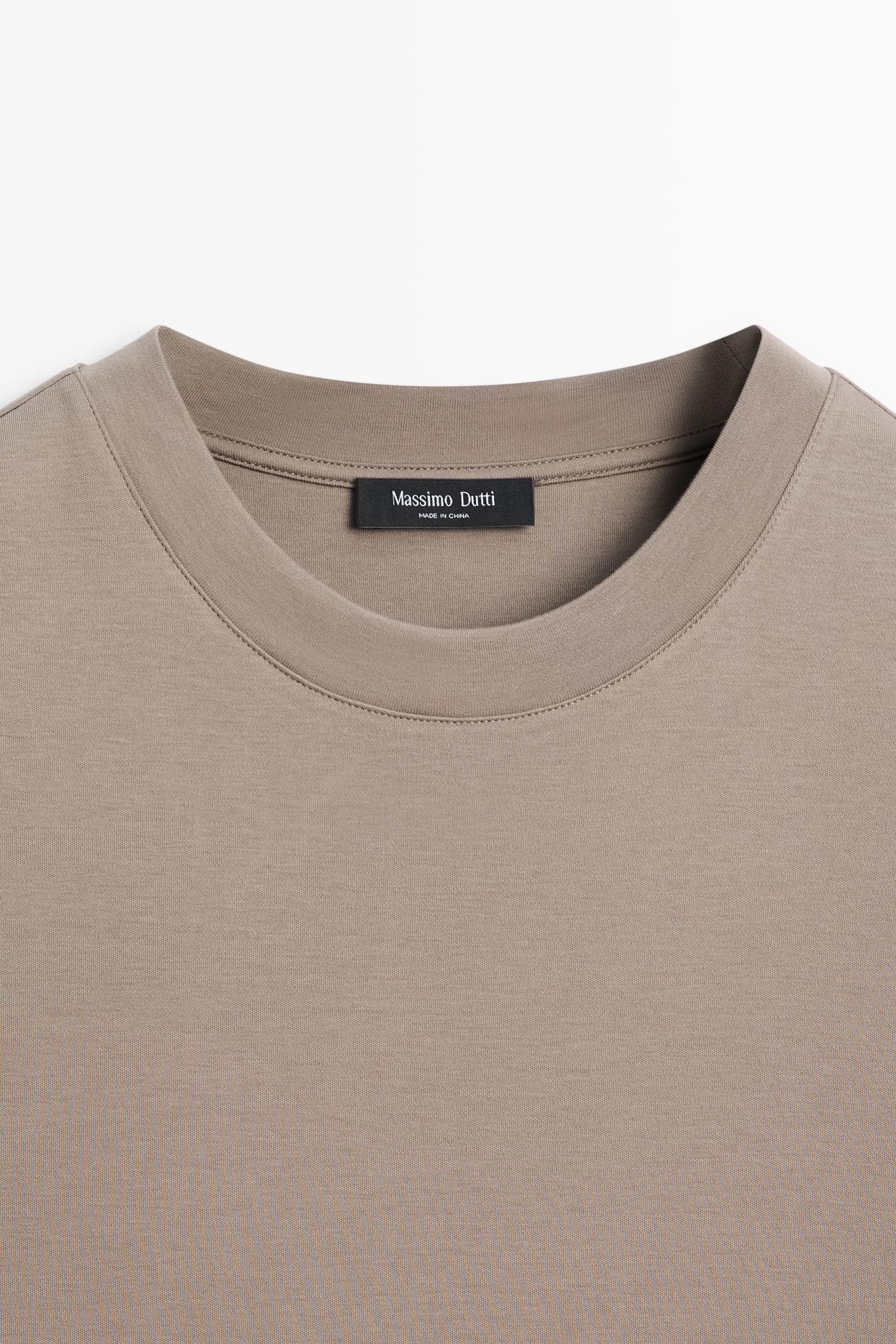 Short sleeve seam detail T-shirt