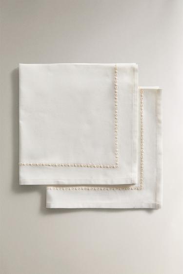 Zaras SET MED SERVETTER MED BRODERAD BLOMDETALJ (2-PACK) - Naturfärg