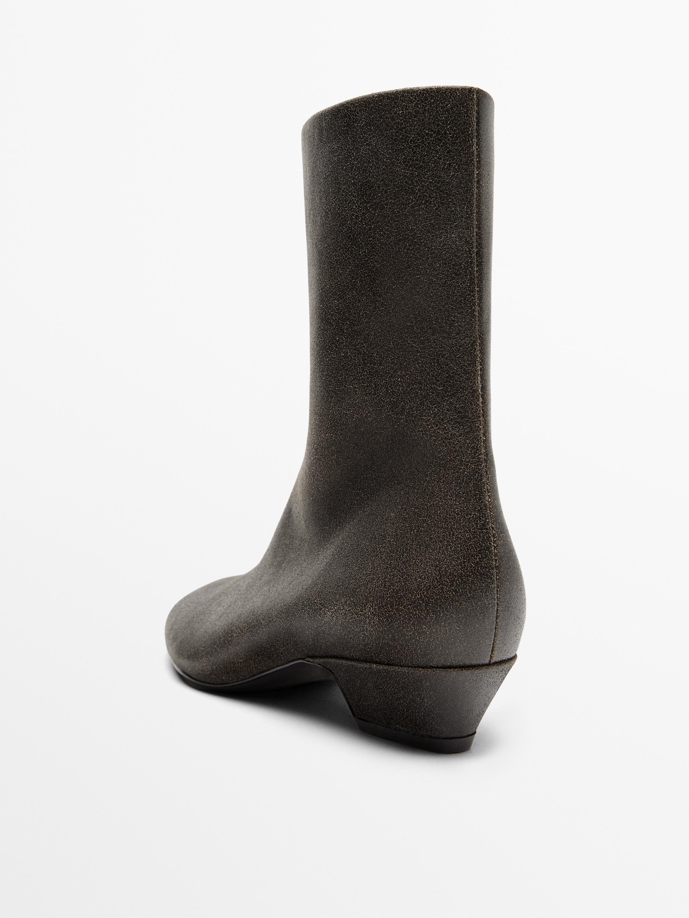 Leather heeled ankle boots