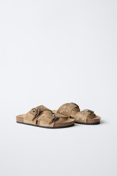SANDALIA BORDADA DOBLE TIRA - Marrón de Zara