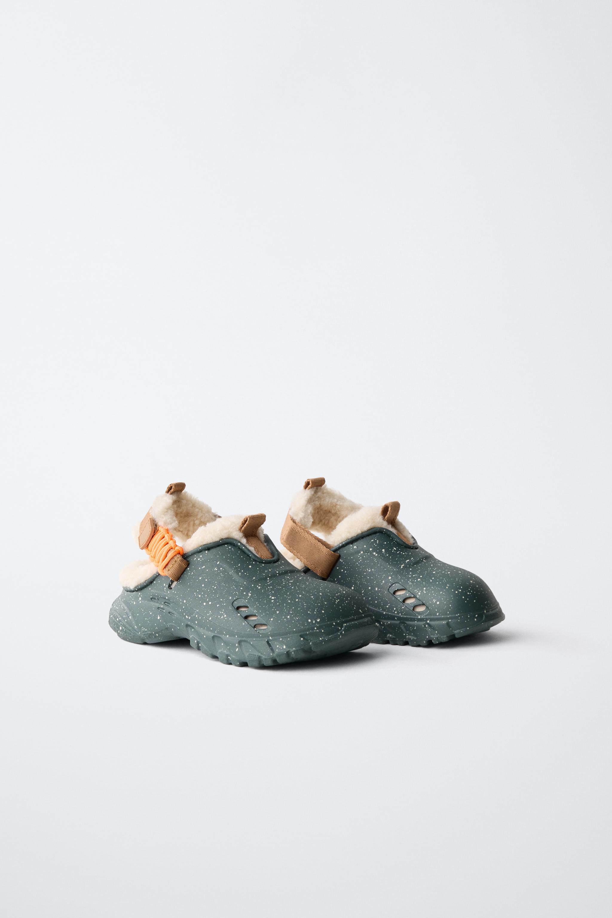 FAUX SHEARLING CLOGS