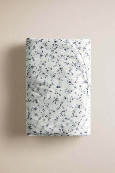 BLUE FLORAL BABY CHANGING MAT - Blue by Zara