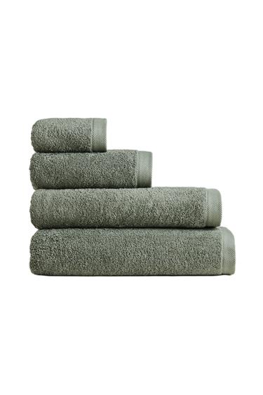 PLAIN COTTON TERRY BATH TOWEL (500 GXM²) - Khaki by Zara