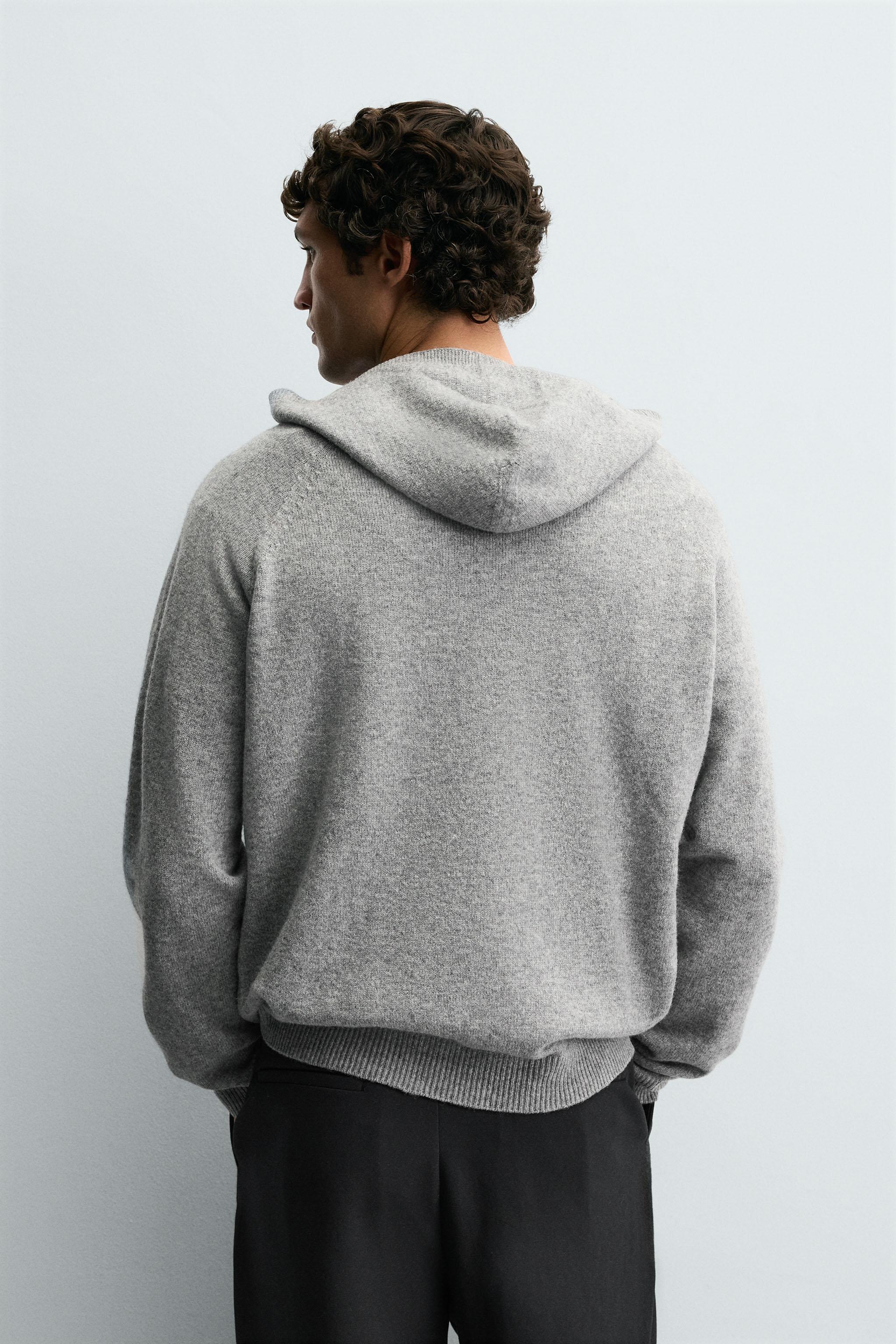 100% WOOL HOODED SWEATER