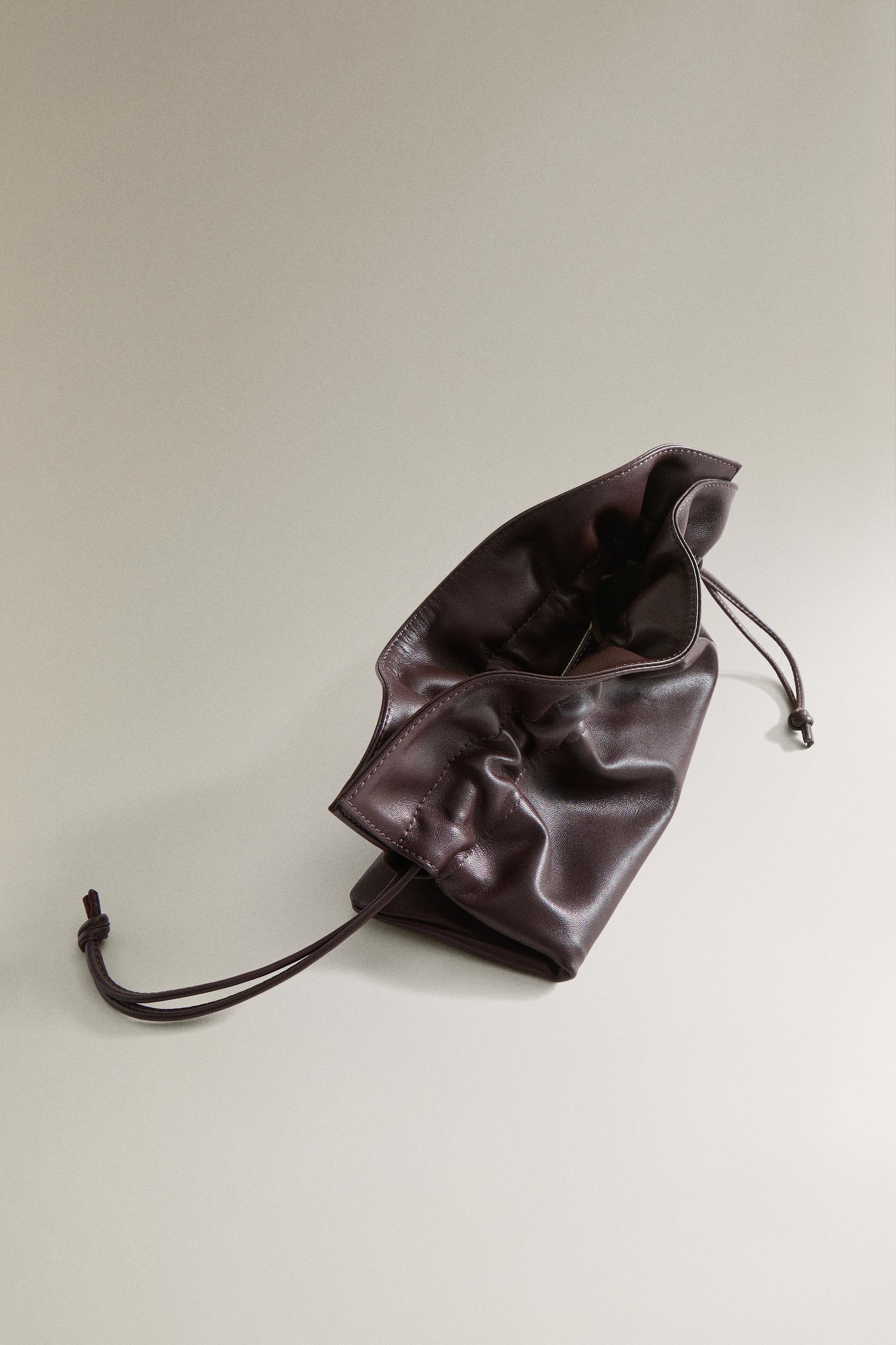 POCHETTE EN CUIR