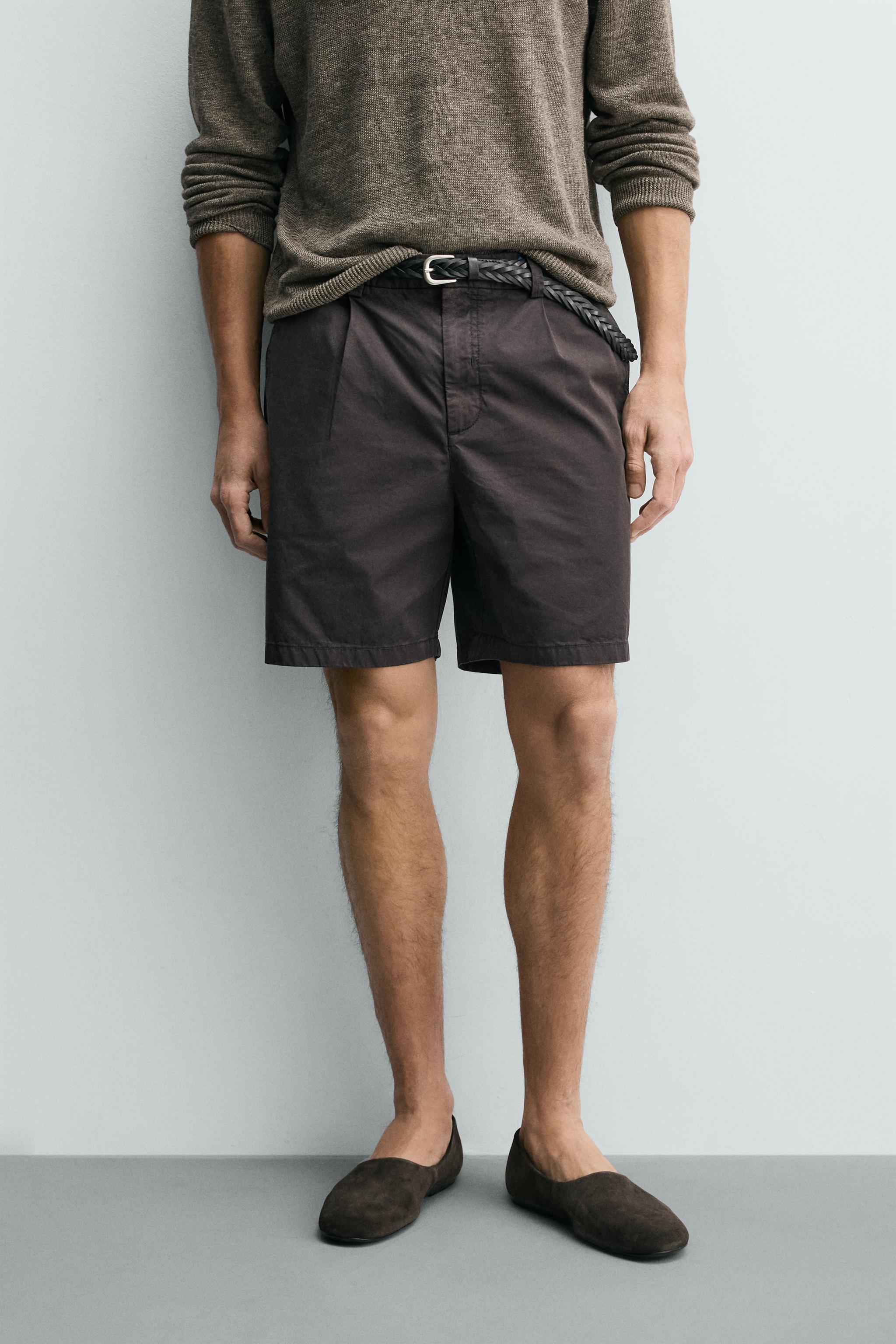 REGULAR FIT PLEATED SHORTS