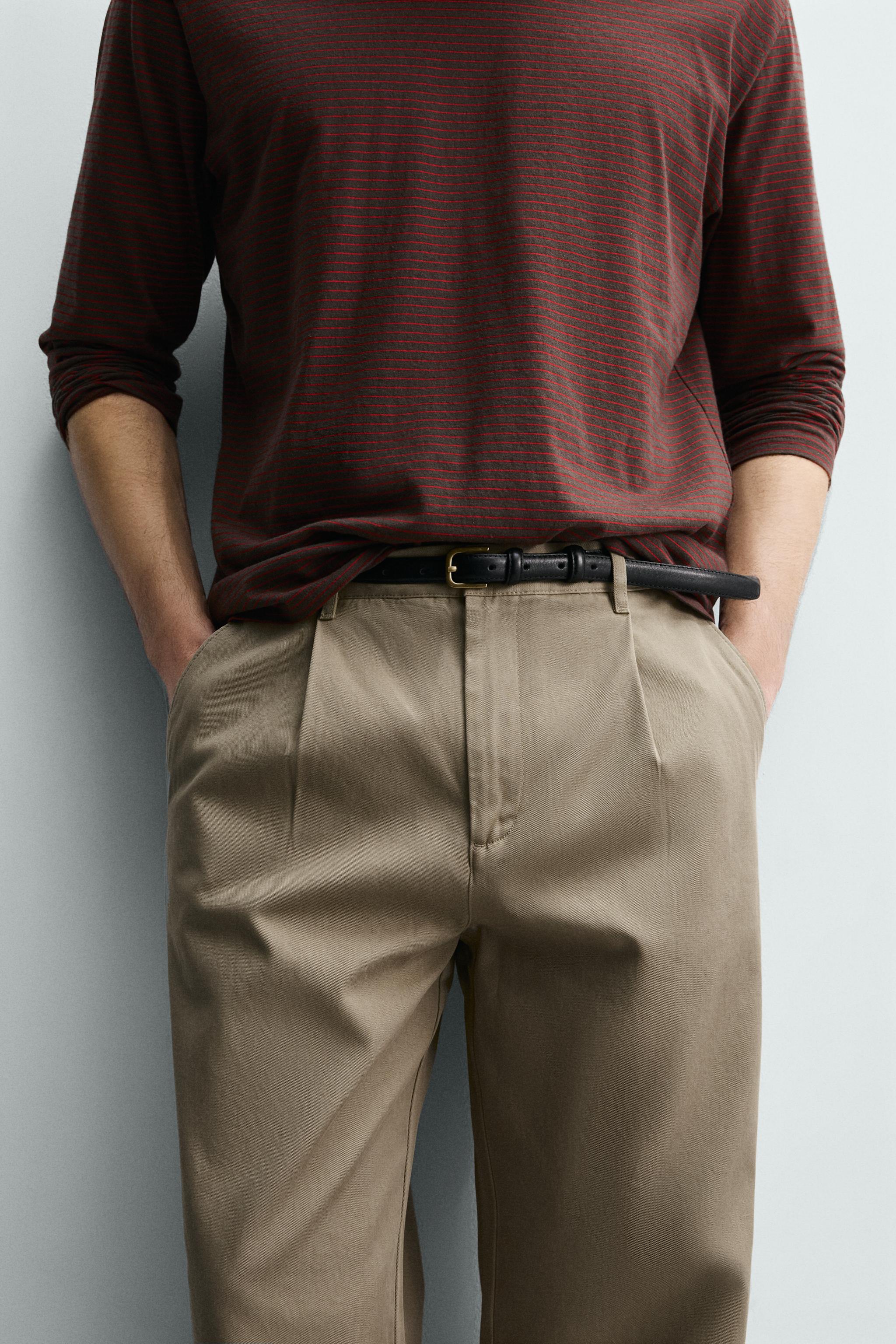 PANTALON CHINO COUPE DÉCONTRACTÉE À PLIS