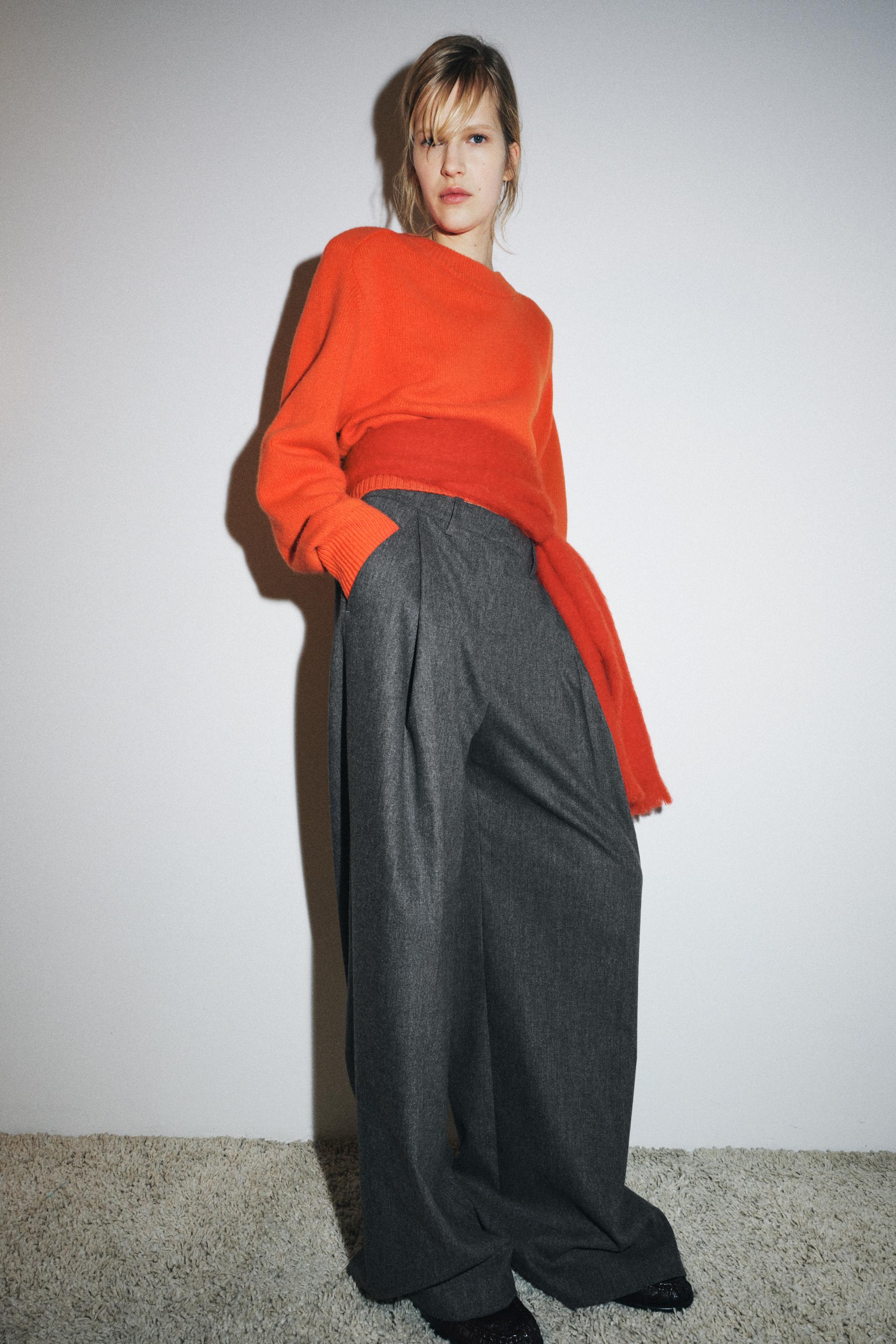 ZW COLLECTION ダーツ入りワイドレッグパンツ - グレー | ZARA Japan
