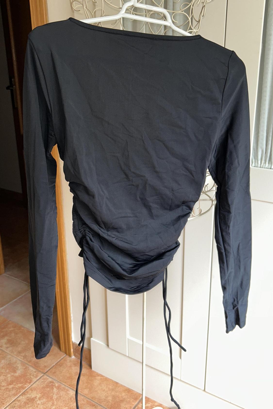TOP ELÁSTICO NEGRO - Image 2