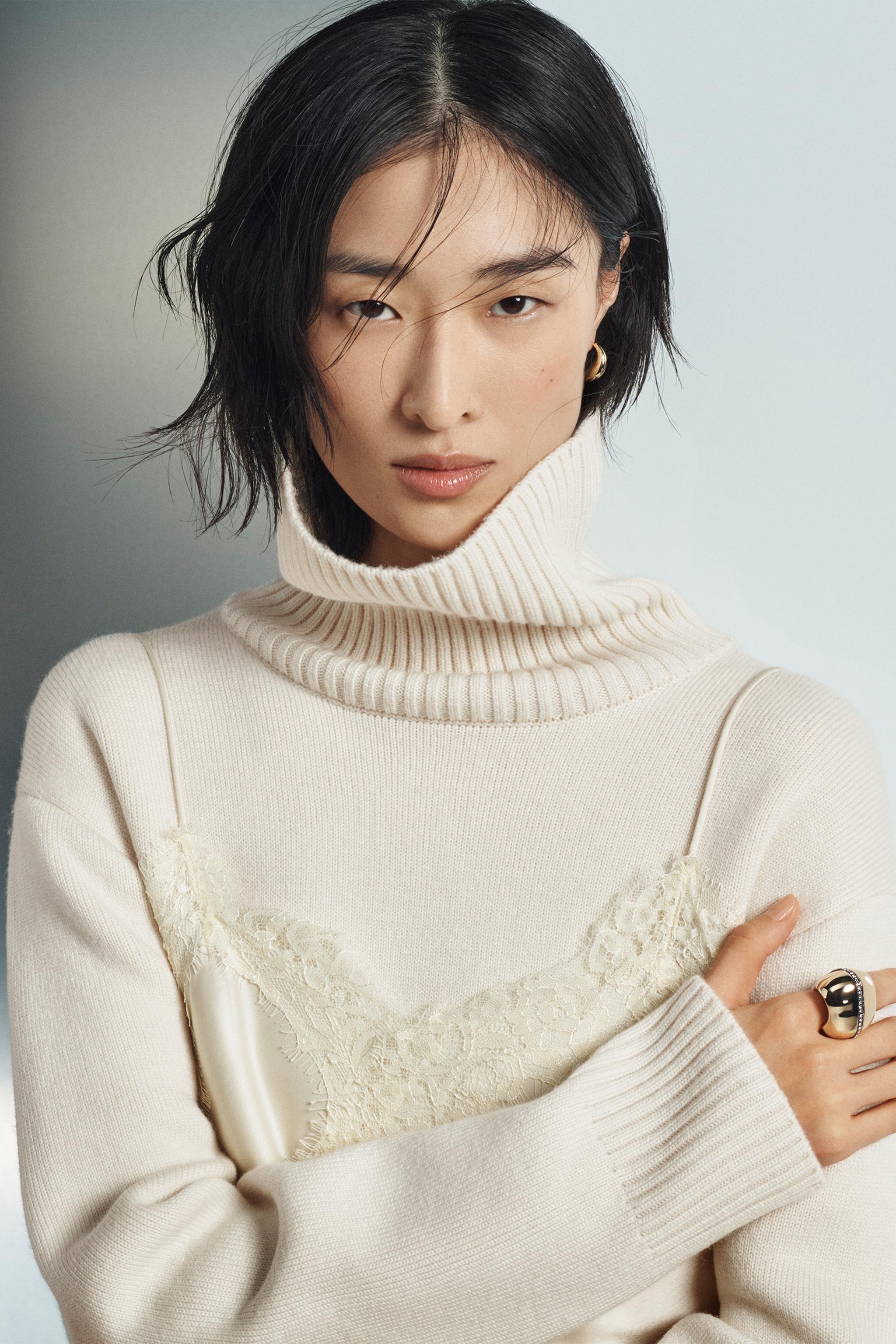 WOOL HIGH COLLAR JUMPER