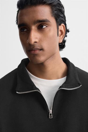 SWEAT BASIQUE À COL ZIPPÉ - Noir de Zara - Image 5