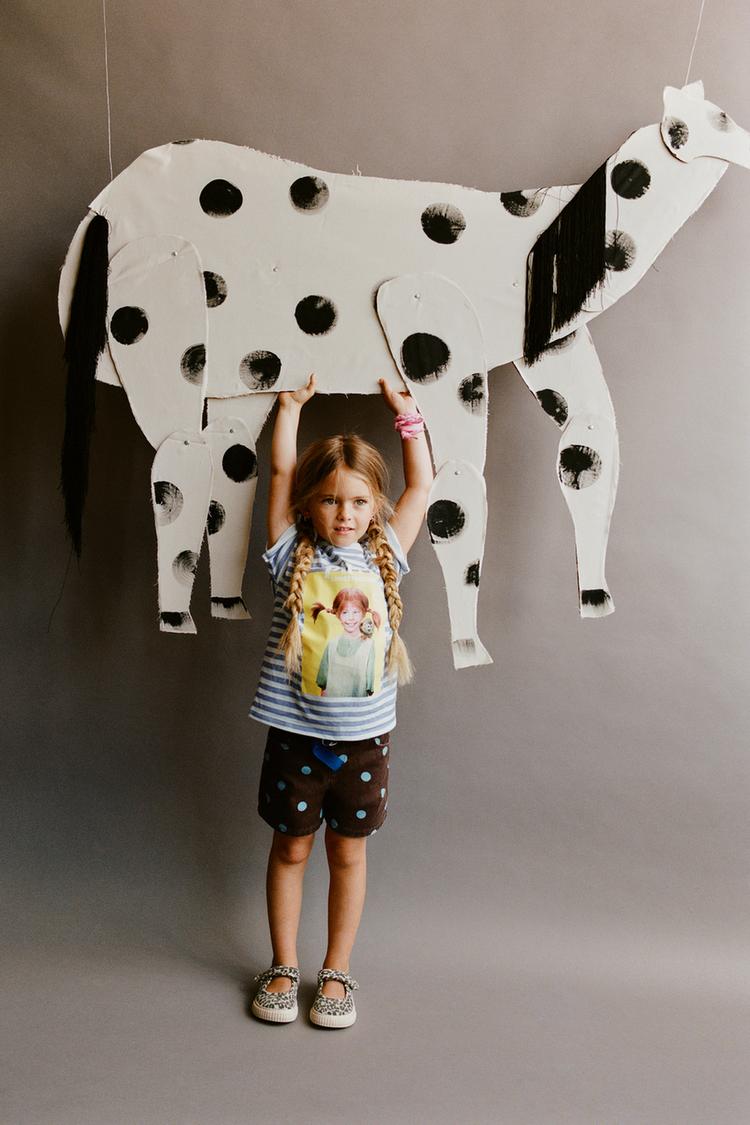 Camiseta rayas pippi calzaslargas © astrid lindgren company
