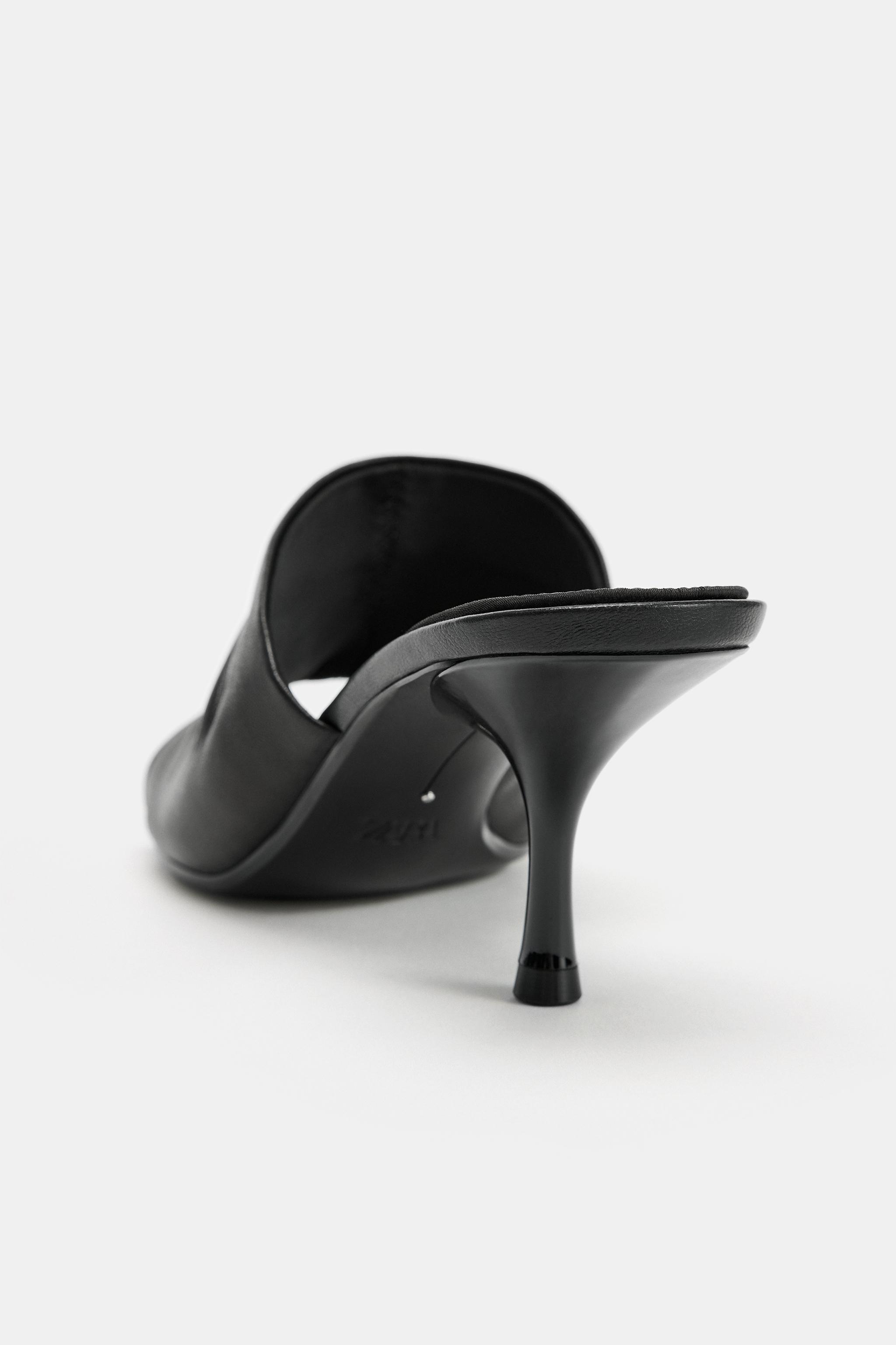 LEATHER HEEL SANDAL