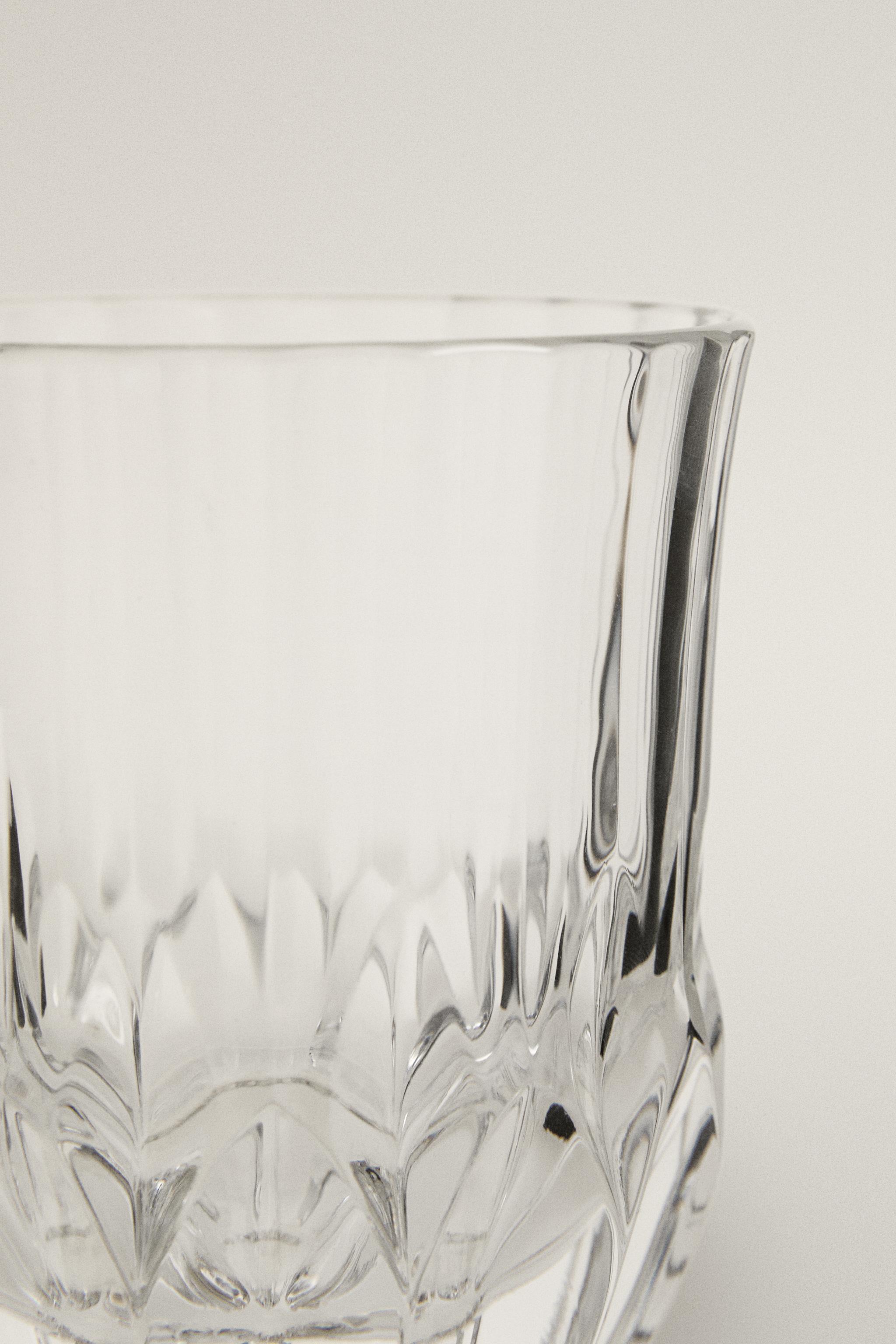 ENGRAVED-EFFECT CRYSTALLINE TUMBLER