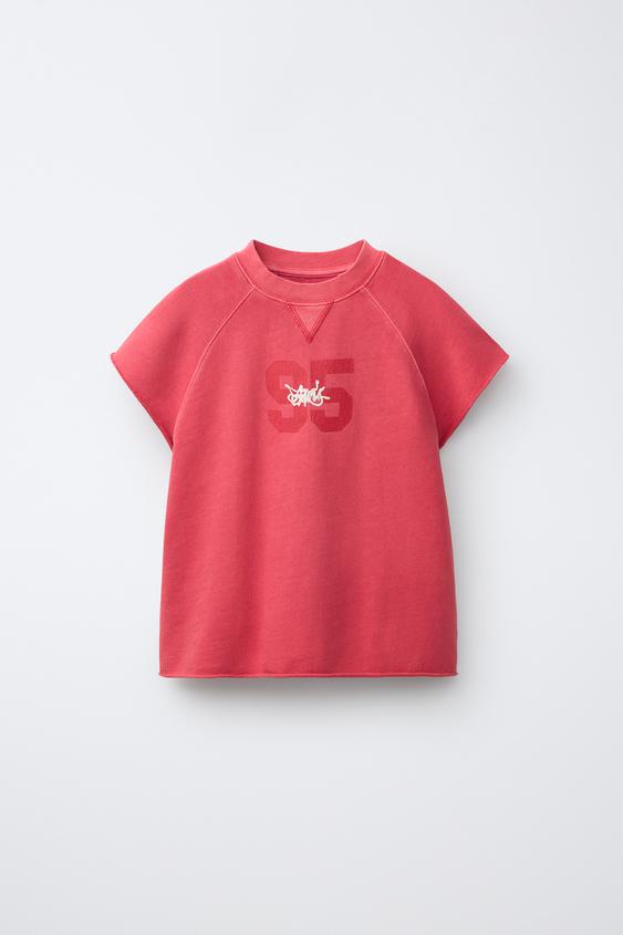NUMBER AND GRAFFITI SWEATSHIRT - Intense red de Zara - Imagen 0