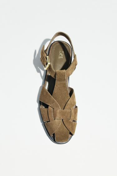 SANDÁLIA COM TIRAS EM CROUTE - Cinzento-toupeira da Zara