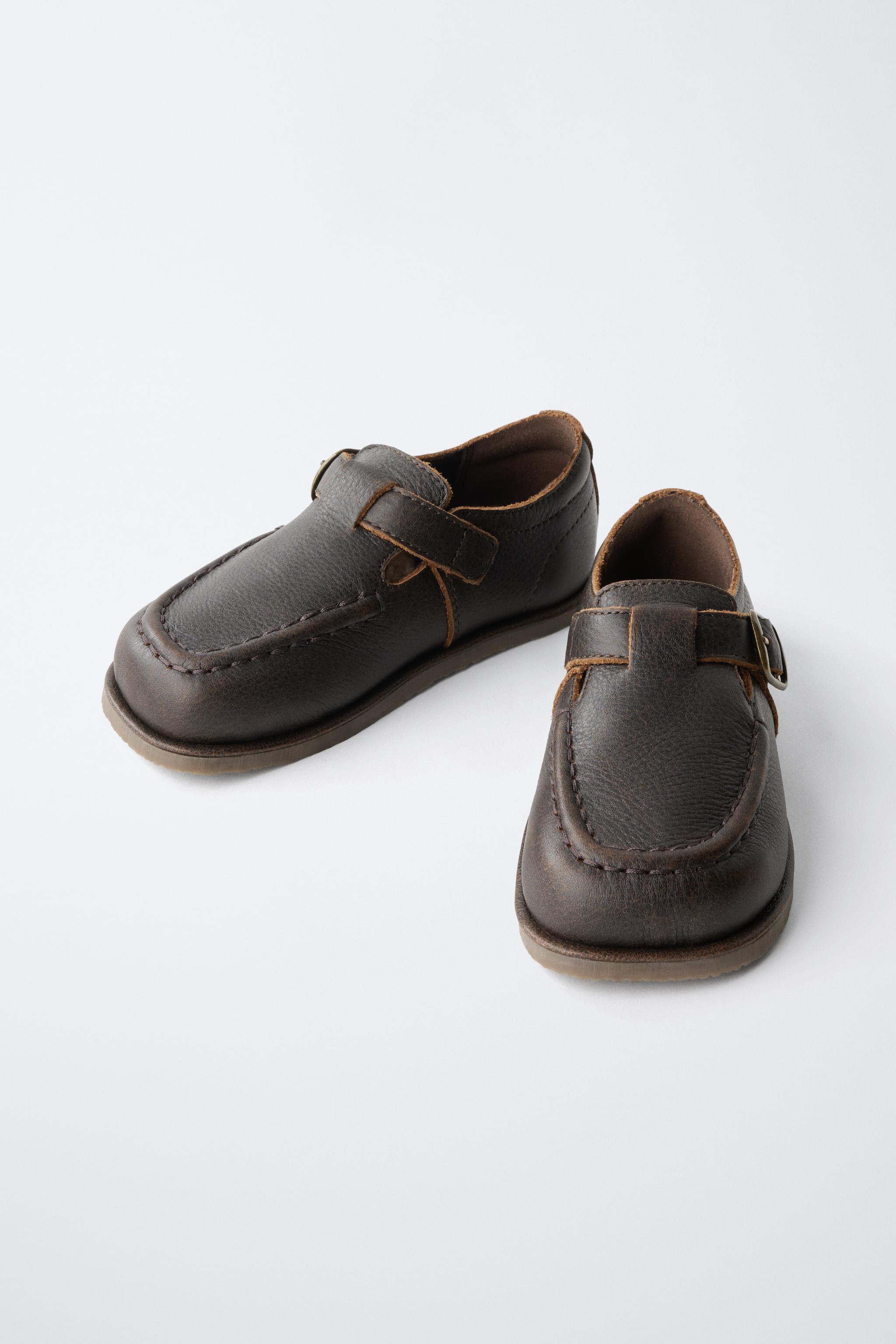 CHAUSSURES EN CUIR