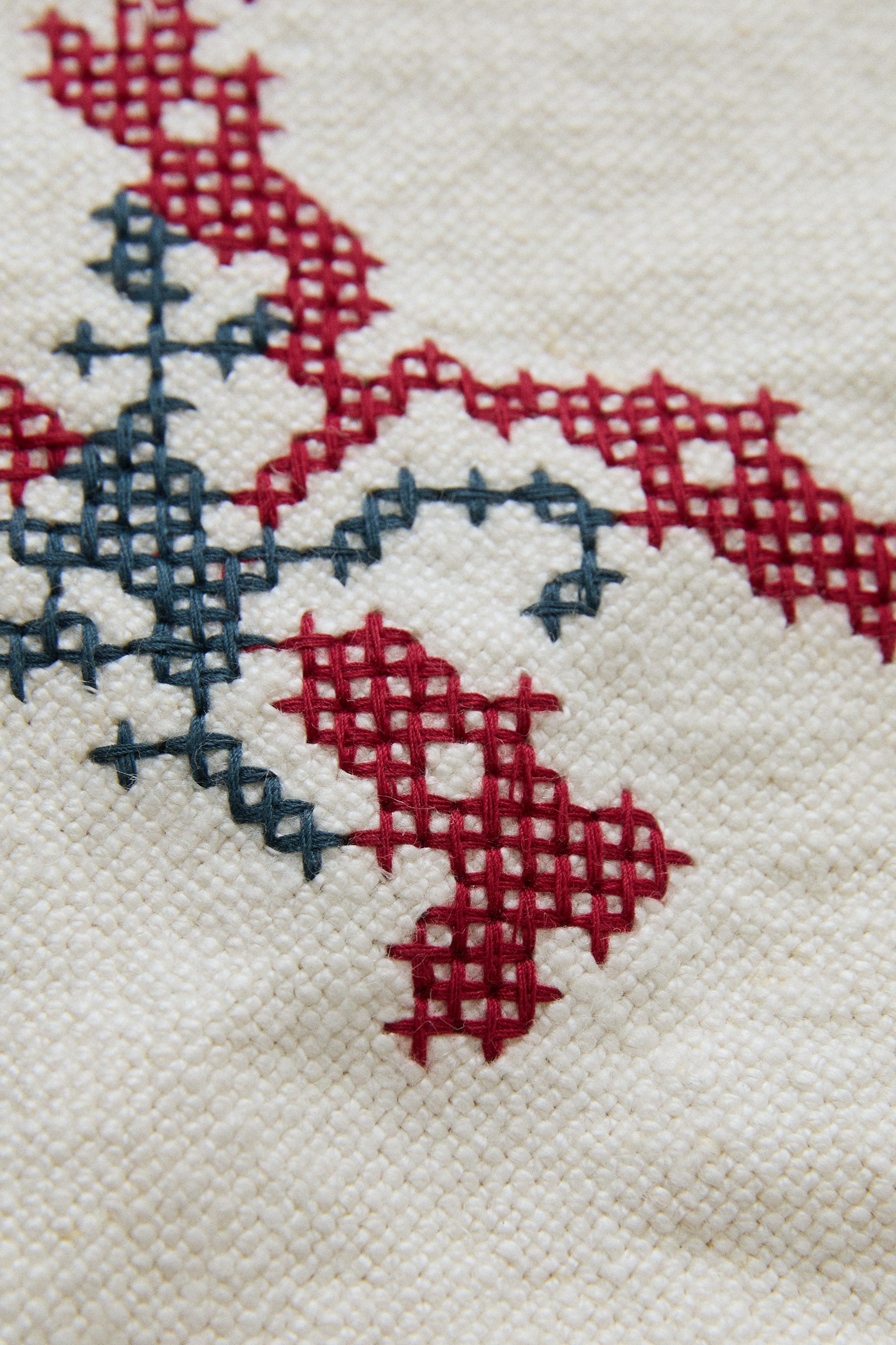 LETTER K EMBROIDERED LINEN CUSHION — Ecru