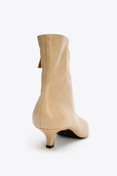 BOTTINES À TALONS EN CUIR - Beige de Zara - Image 6