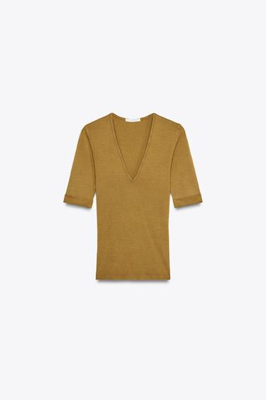 T-SHIRT AUS GEWASCHENER BAUMWOLLE - Dunkles Olivengrün von Zara
