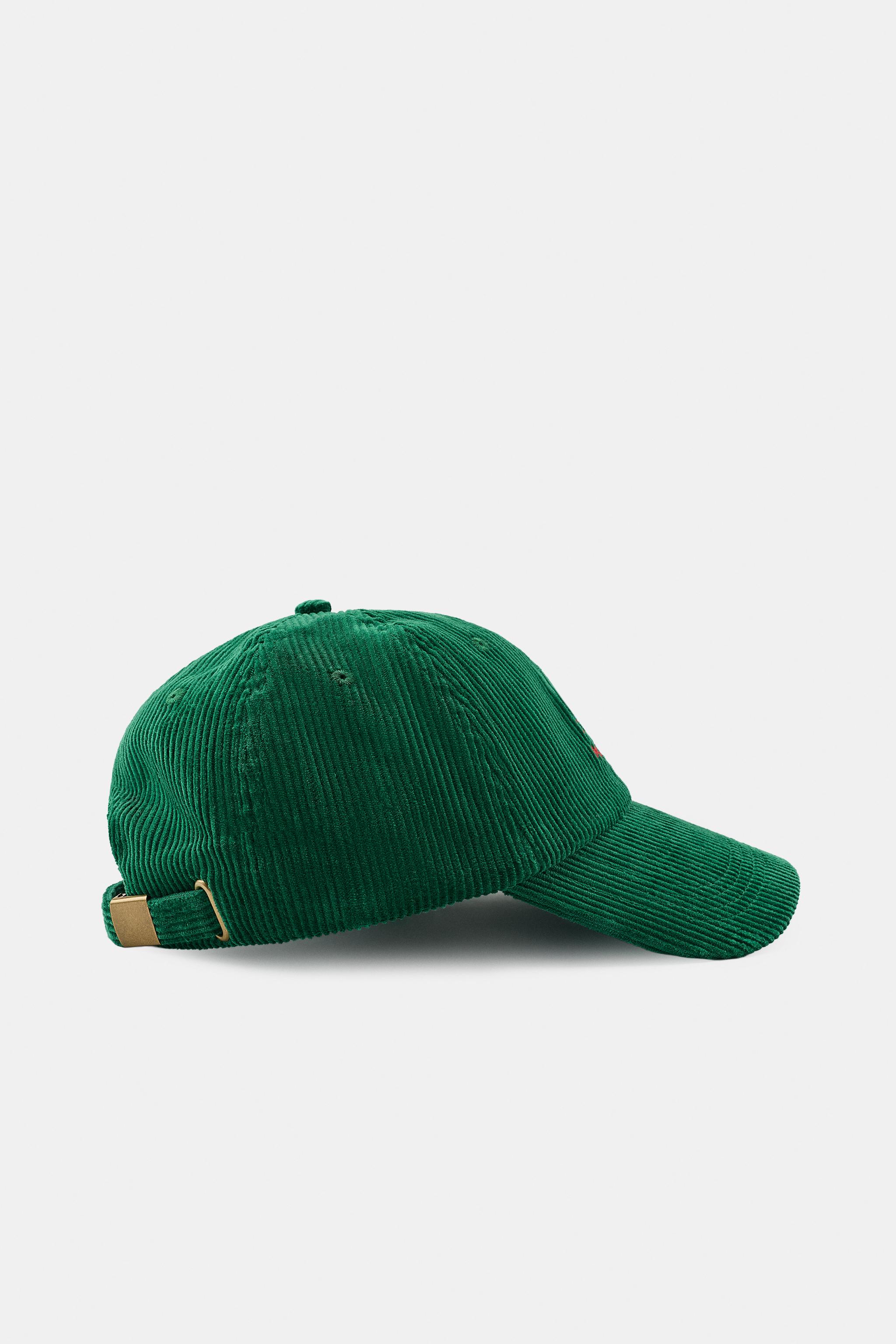 CASQUETTE EN VELOURS CÔTELÉ INSCRIPTION CHIEN BRODERIES