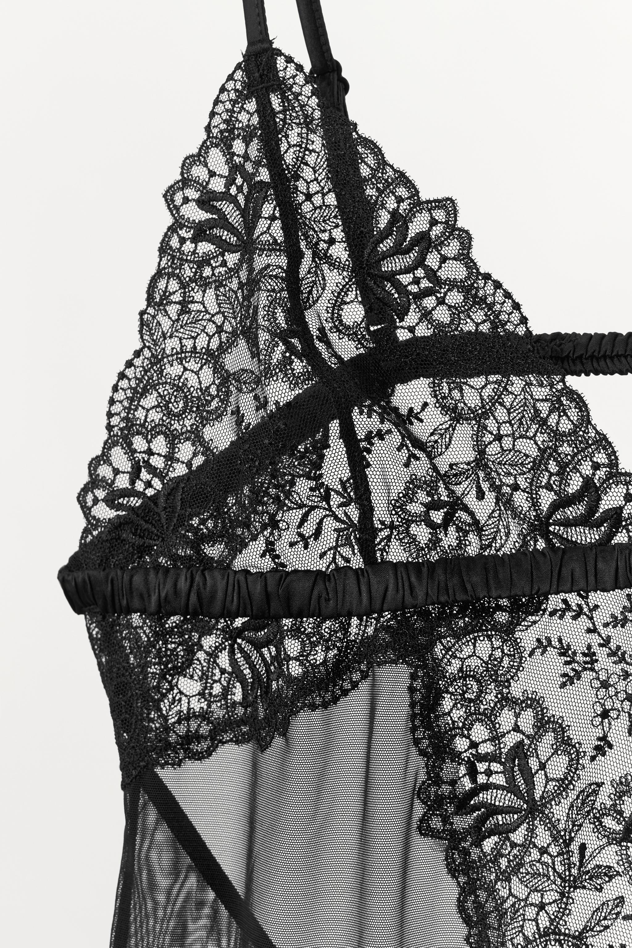 BODY EN DENTELLE COMBINÉ