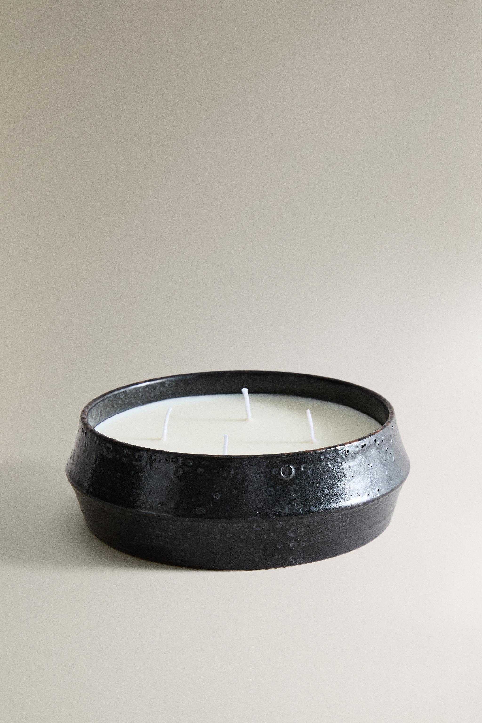 (780 G) AMBER VANILLA SCENTED CANDLE