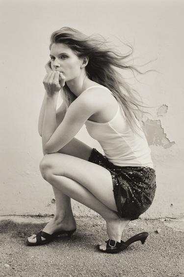 BUCKLED LEATHER SANDALS - Brown by Zara