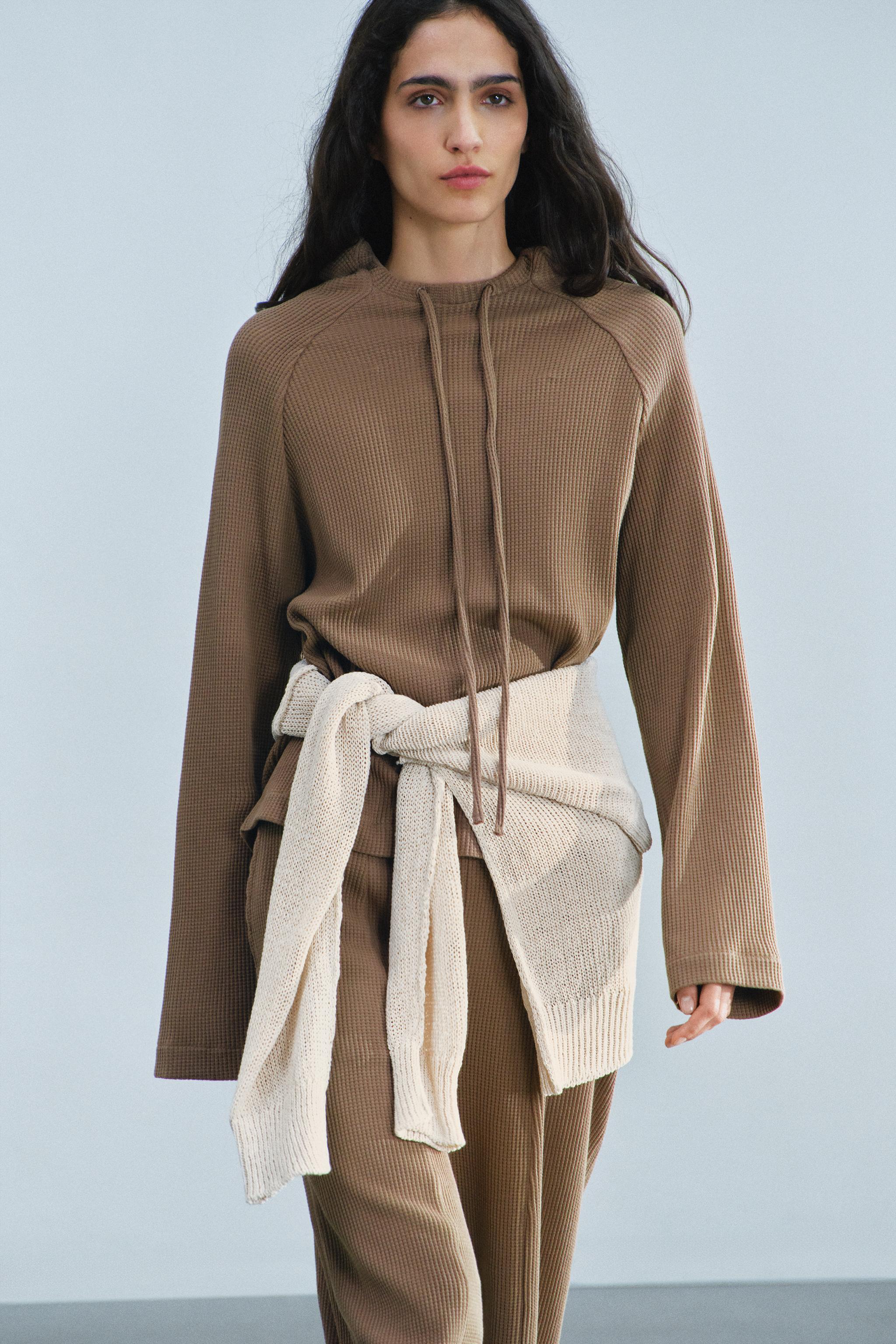 Zara Geniş Paça Gofre Kumaş Pantolon görsel 4