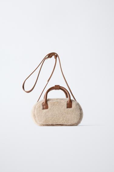 BANDOLERA  BOWLING PELO - Blanco Crudo de Zara - Imagen 0