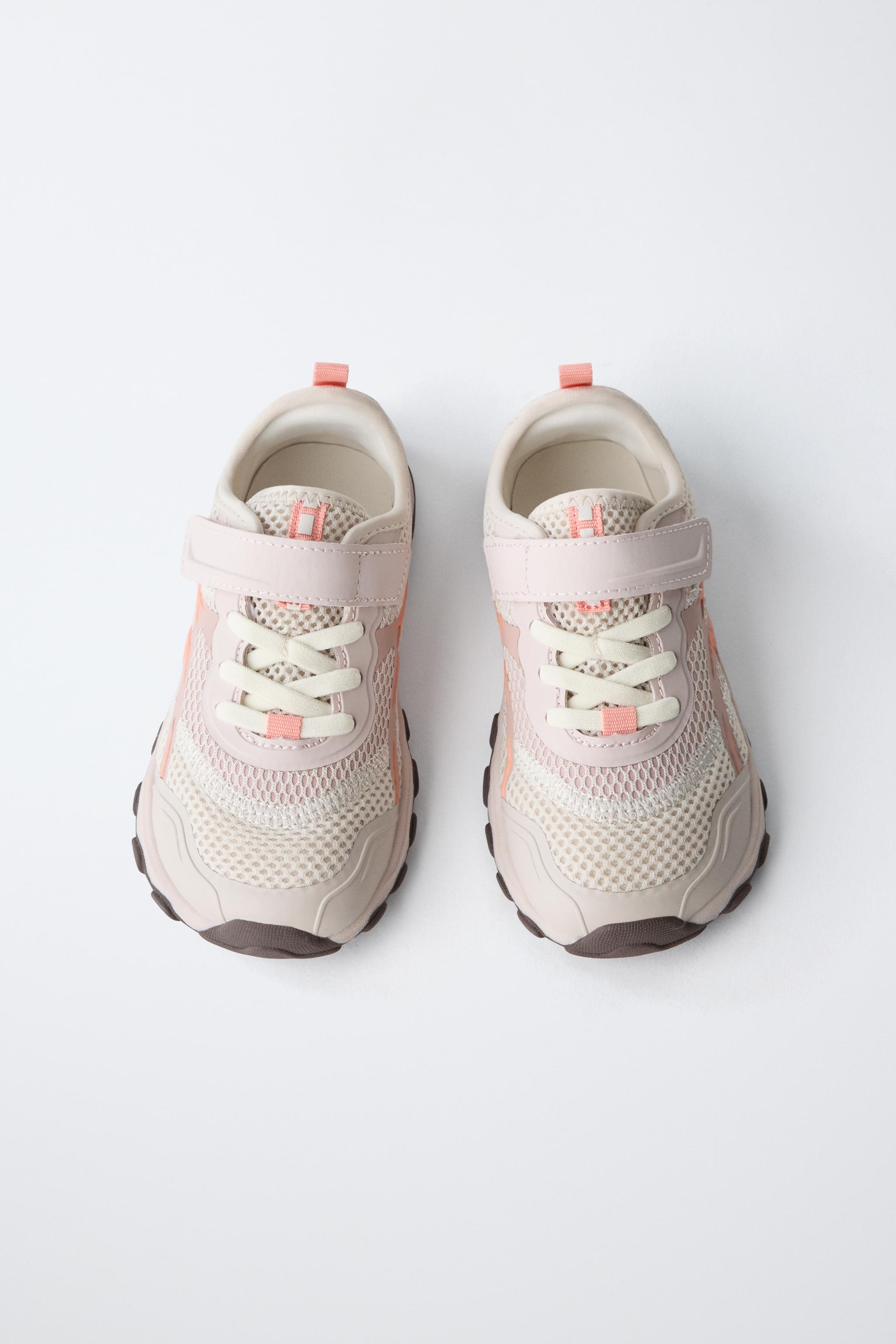 BAREFOOT SNEAKERS