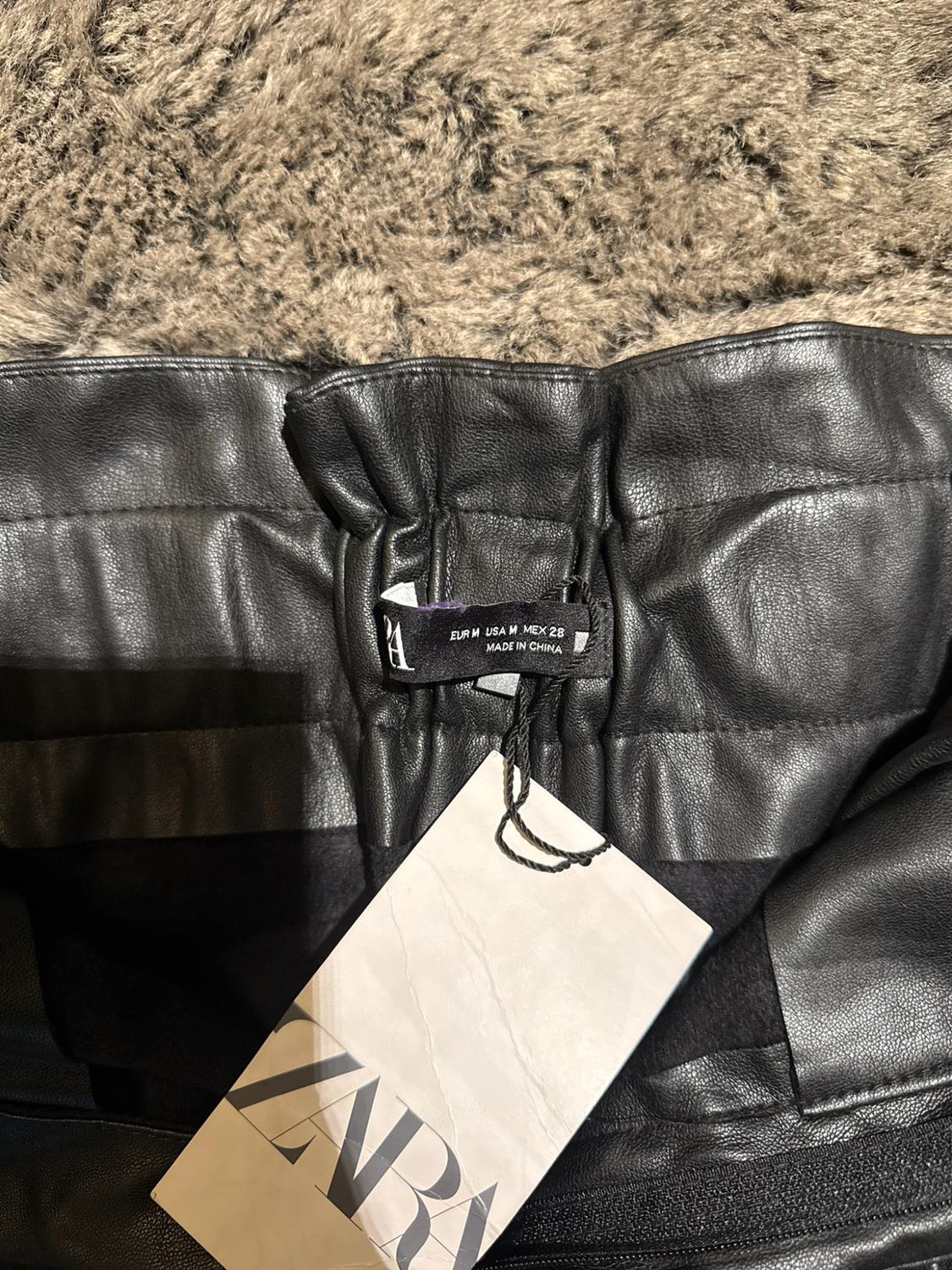 FAUX LEATHER PAPERBAG SHORTS - Image 3