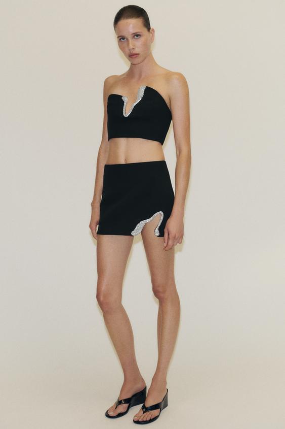 JEWEL DETAIL CROP TOP