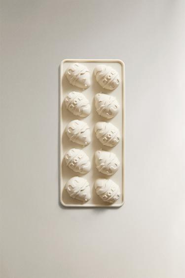 EASTER EGG BAKING MOULD - Cream by Zara - Image 0